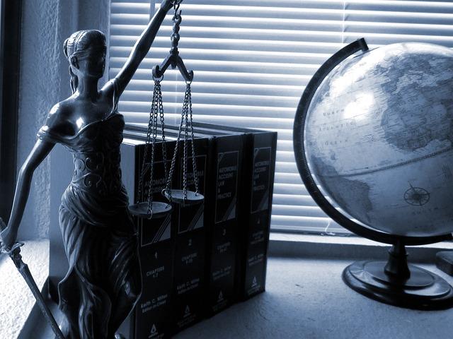 Co Si Připravit k Advokátovi Rozvod: Dokumenty a Informace